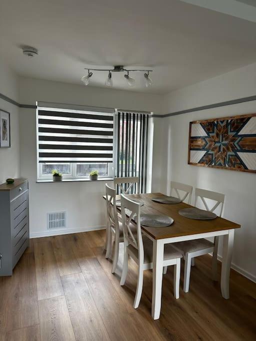 Oxfords 5 Star Lux 2 Bedroom Flat Near Jr 5 Pax, Permit Parking 외부 사진